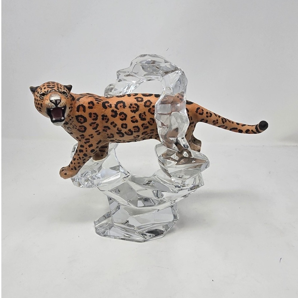 VTG Franklin Mint porcelain Leopard on crystal 1980s Cats of the World